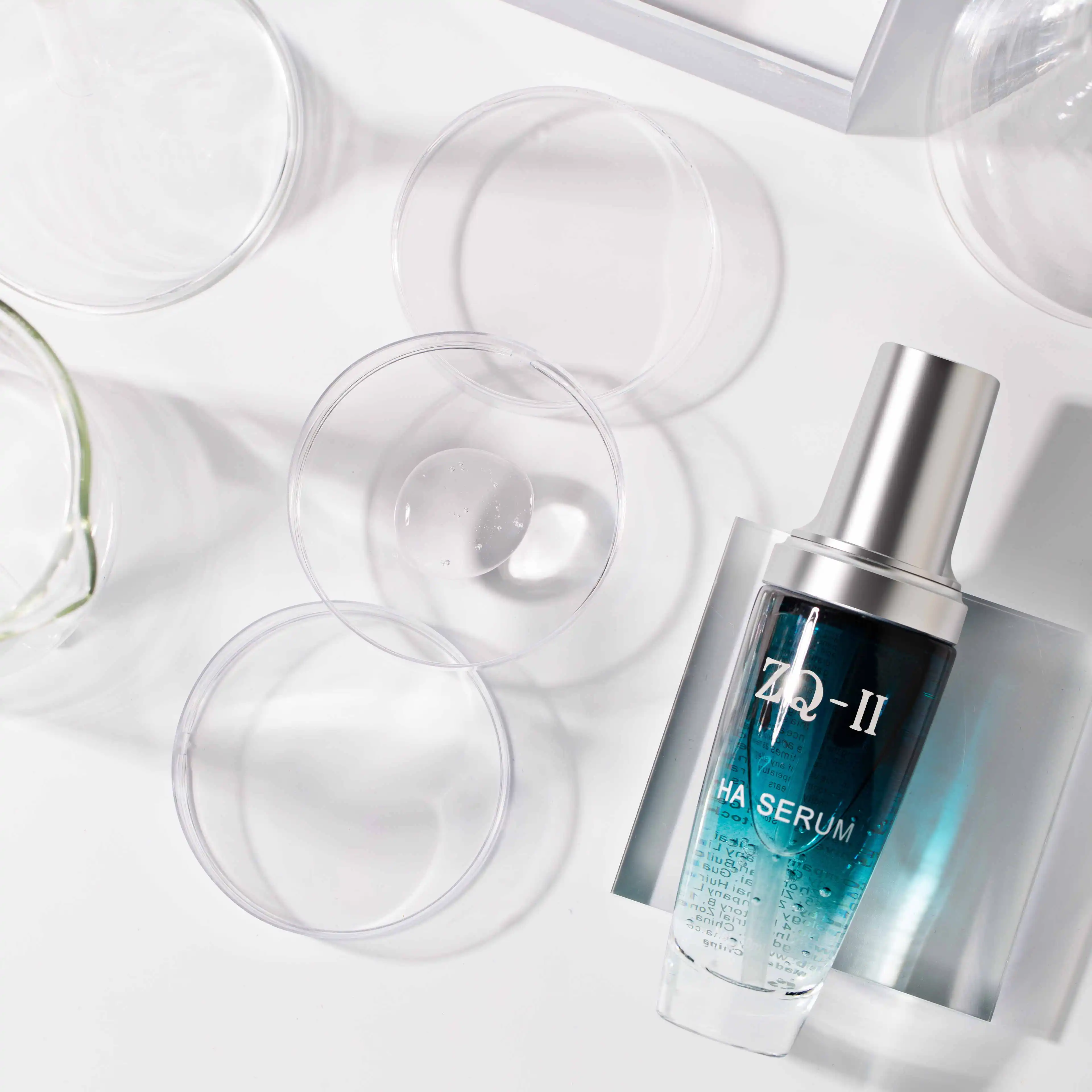 Cad é gan a mheascadh le haigéad hyaluronic: Treoir maidir le teaglamaí cúram craicinn sábháilte